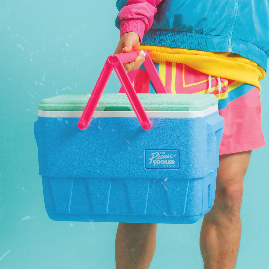 Lifestyle image for Retro Picnic Basket Cooler 23L