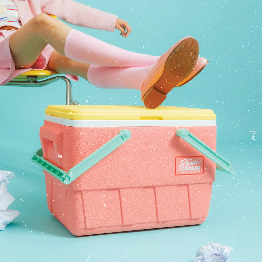 Lifestyle image for Retro Picnic Basket Cooler 23L