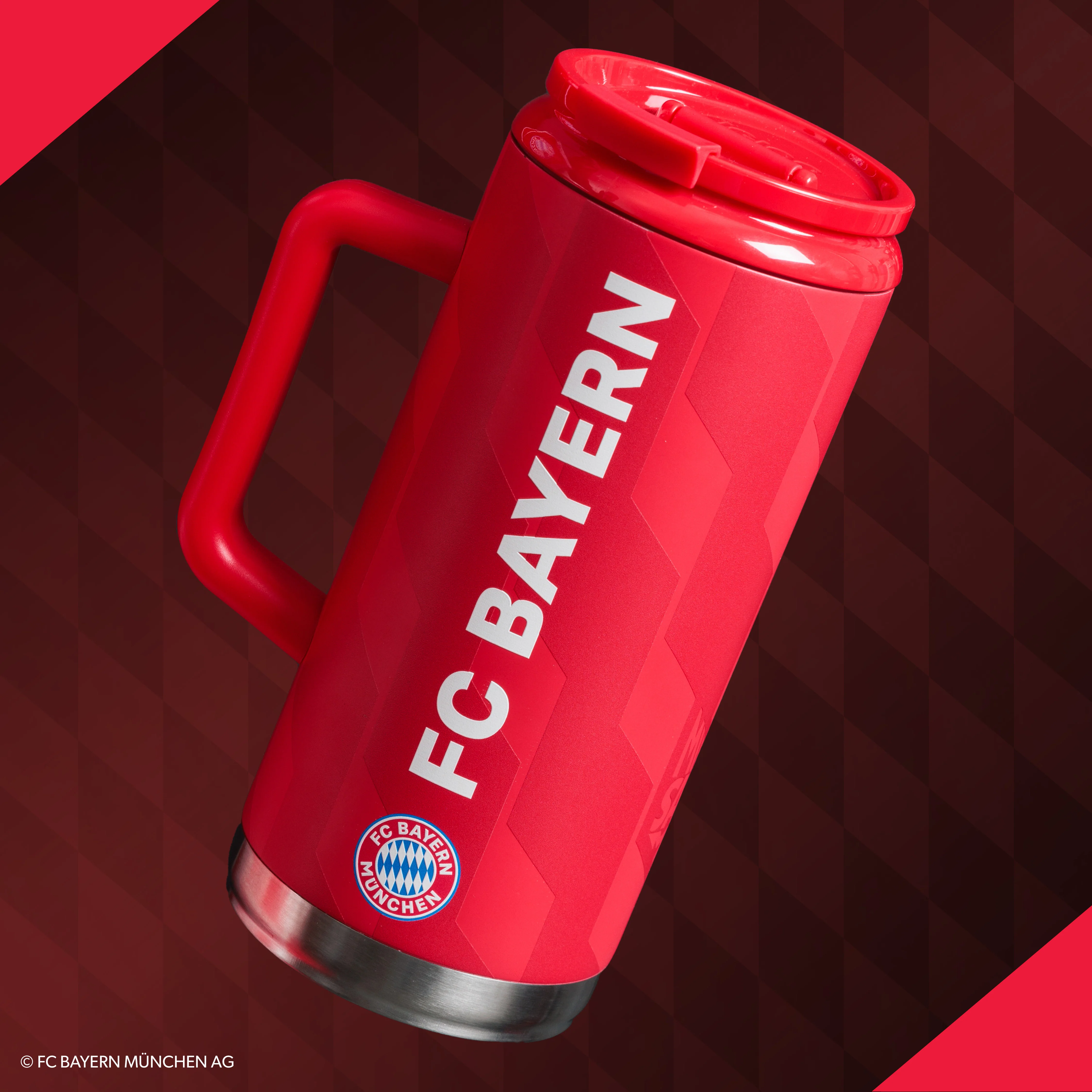 Lifestyle image 2 of FC Bayern München Beer Mug 1L